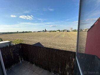 Ponúkame na prenájom 2-izbový byt s balkónom a parkovacím mi - 9