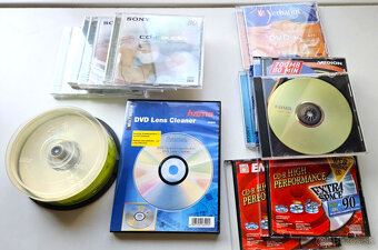 Prázdne nepouzite CD/DVD médiá + Čistiaci disk - 9