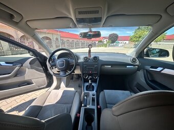 Predám Audi A 3 hatchback 2,0 FSI 5 dverové - 9