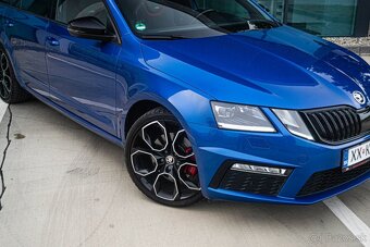 Škoda Octavia Combi 2.0 TDI RS DSG 4x4 Modrá - 9