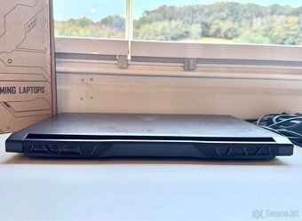 MSI Katana 15 –RTX 4070 i7-12650H - 9