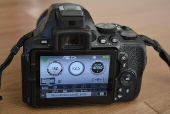 Nikon D5600 wifi BT - dotyk.dis. - VR objektiv AF-P 13tis.sn - 9