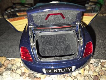 Prodám model 1:18 Bentley continental Flying Spur 2005 Minic - 9