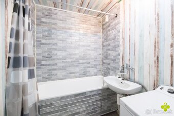 PEKNÝ 1 IZBOVÝ BYT Ul. PALÁRIKA PRIEVIDZA KRÁSNY VÝHĽAD - 9