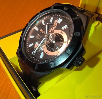 Hodinky Guess, lahke, multifunkcne - 9