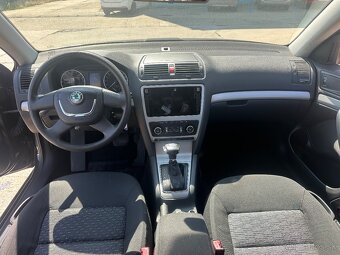 Škoda octavia 2 lift 2.0tdi CFH 103kw Dsg - 9