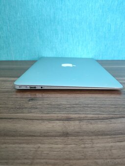 MacBook Air 13 2017 • 8GB • 128GB - 9