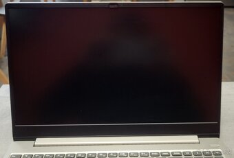 Lenovo ideapad 330S - AMD Ryzen 7 | 20 gb RAM - 9