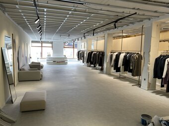 Žilina - Pešia zóna posledných 250m2 na prenájom pri AUPARKu - 9