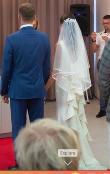 Svadobné šaty so závojom a korunou – farba ivory, elegantné - 9