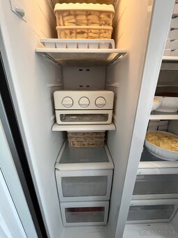 AMERICKÁ CHLADNIČKA - 9