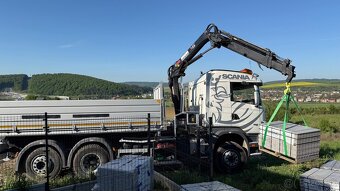 Nákladná doprava s hydraulickou rukou, zemné práce - 9