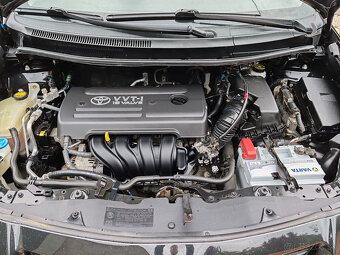 predam,Toyotu Auris 1.4VVTi, benzín, klima - 9