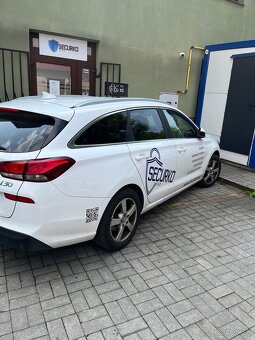 Predám Hyundai i30 family combi ODPOCET DPH - 9