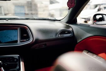Dodge Challenger 5.7 Hemi V8 SHAKER - 9