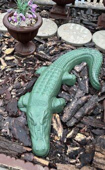 Betónové kvetináče,zvieratá,lavičky doplnky do zahrady . - 9