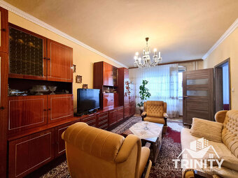 Na predaj veľký 3-izbový byt s balkónom v meste Nové Zámky - 9