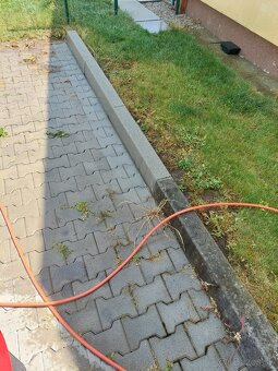 Čistenie fasád zamkovej dlažby pomníkov - 9