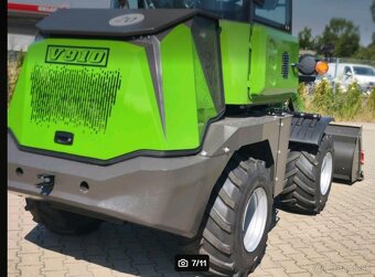 Kolesový nakladač V910 - 9
