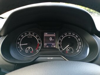 Škoda Octavia 3RS 2.0tdi DSG F1 - 9