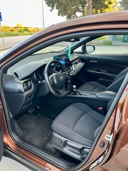 Toyota C-HR 1.8 hybrid E-CVT 72kw 2018 129000km SR - 9