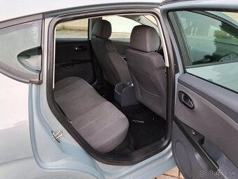 Seat Leon 1.6i 16v 75 kW Comfrline R.V.2008 - 9