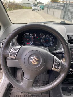 Suzuki SX4 - 9