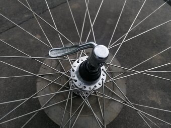 Predám zadné 28" kolesá na bicykel - 9