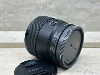 Sony E 11mm f/1.8 - 9