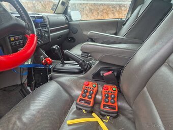 Land Rover Discovery II - 9