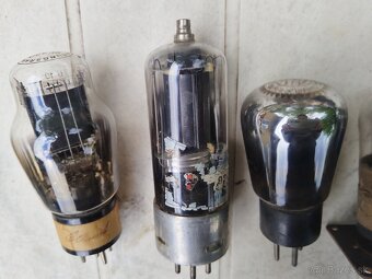 Staré Elektrónky - 9