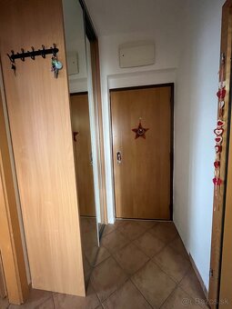 PREDAJ 3 izb. bytu - Rovinka, Železničná, 44m2 + balkón - 9