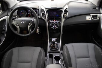 Hyundai i30 CW 1.6i CRDi VGT Family / AJ NA SPLÁTKY/ - 9