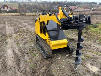 Mini nakladac 2024 - 9