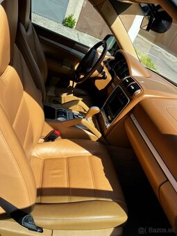 PORSCHE CAYENNE S - Black on Black - 9