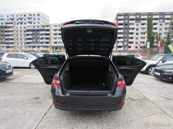 Škoda Superb 2.0 TDI SCR Style DSG - 9