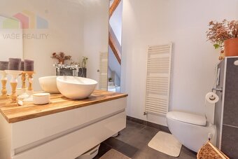 Na predaj nádherný a výnimočný priestranný mezonet, 141 m²,  - 9