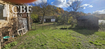 Na predaj dom so stavebným pozemok v malebnej obci Ardovo - 9