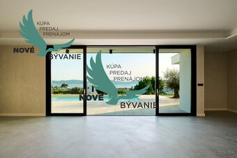 Moderná Vila s Panoramatickým Výhľadom na More – Váš Luxusný - 9