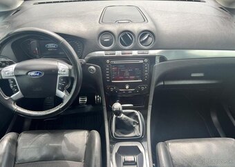 Ford S-MAX 2.0TDCi 7MÍST PANORAMA NAVI nafta manuál 120 kw - 9