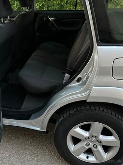 Toyota Rav4 2.0 D4-D 85kw Klimatronik,Ťažné zariadenie,Alu - 9