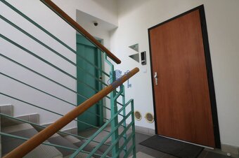 Posledná kancelária na prenájom - 9