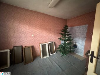 NA PREDAJ RODINNÝ DOM V OBCI JAKUBANY - 9