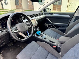 Volkswagen Passat GTE Variant - 9
