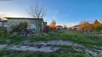 Stavebný pozemok  815 m2 s budovou, Levice, Kalinčiakovo (SM - 9