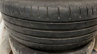 Toyota Avensis 2009 184… km - 9