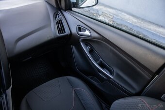Ford Focus 1.5 EcoBoost ST Line - 9