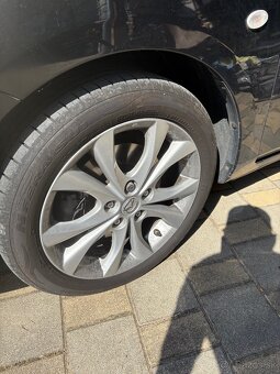 Mazda 3 - 9