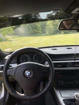 BMW e91 318d - 9