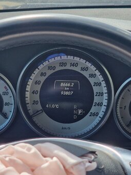 Predám havarovaný Mercedes Benz E220 W212 4 matic - 9